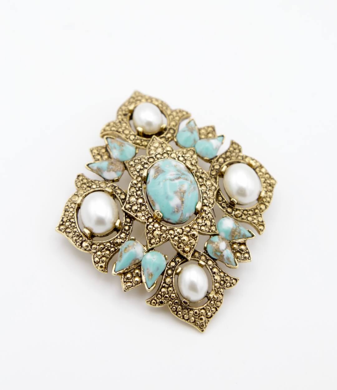 1968 Robin's Egg Brooch