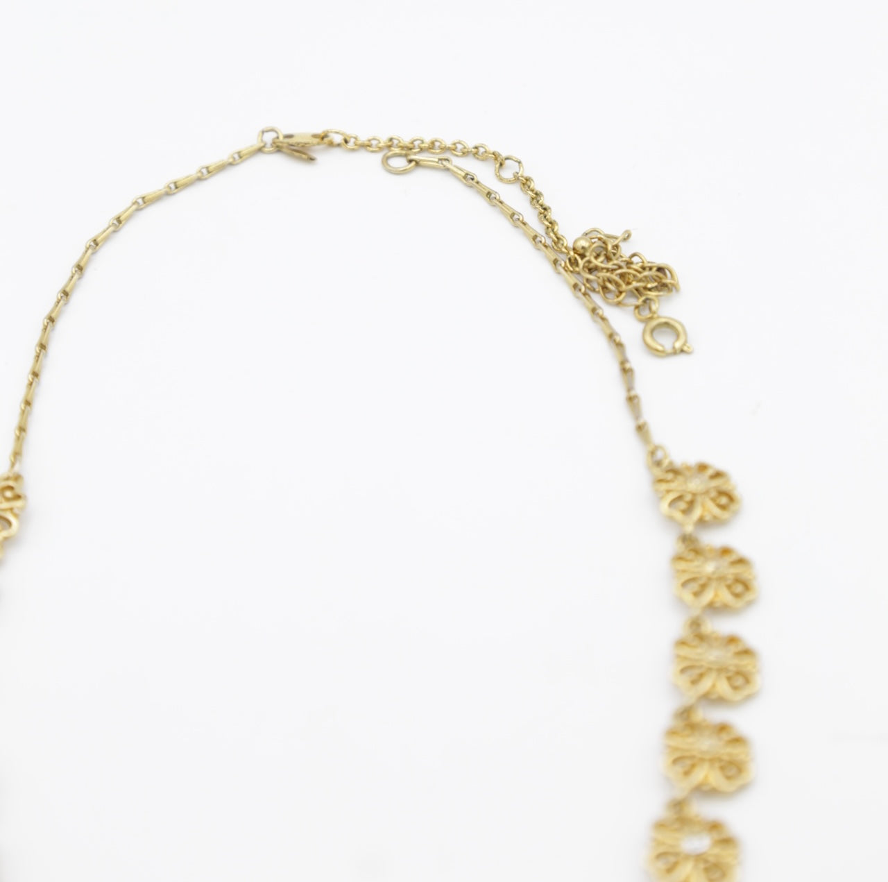 1980s Avon Daisy Necklace