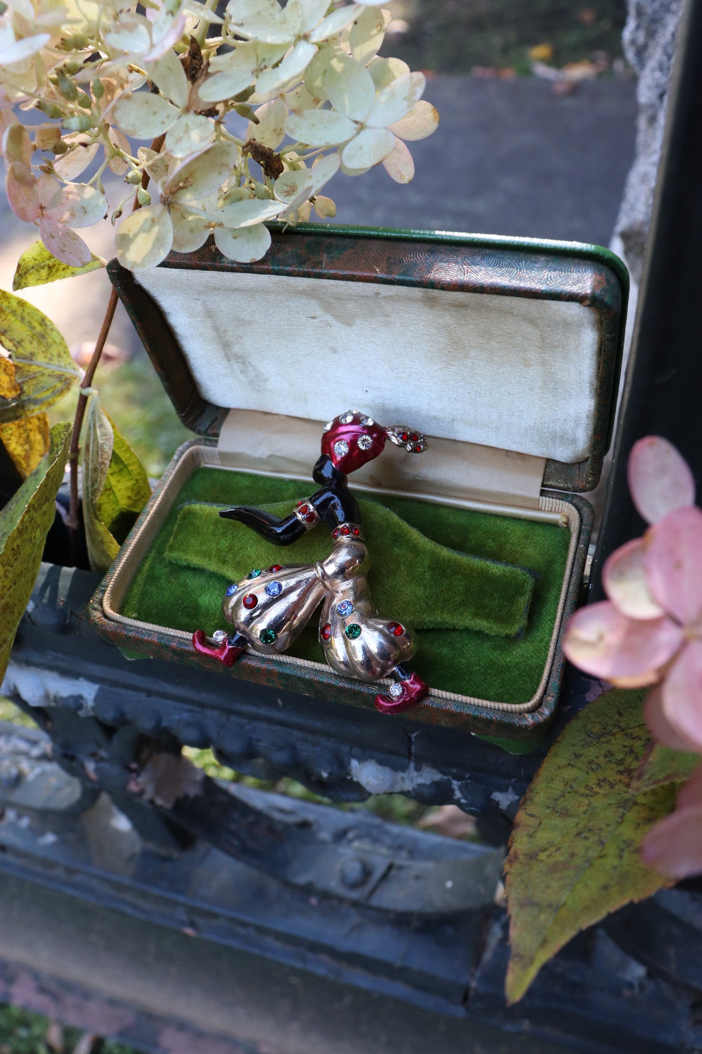 1950s Rhinestone Genie Brooch