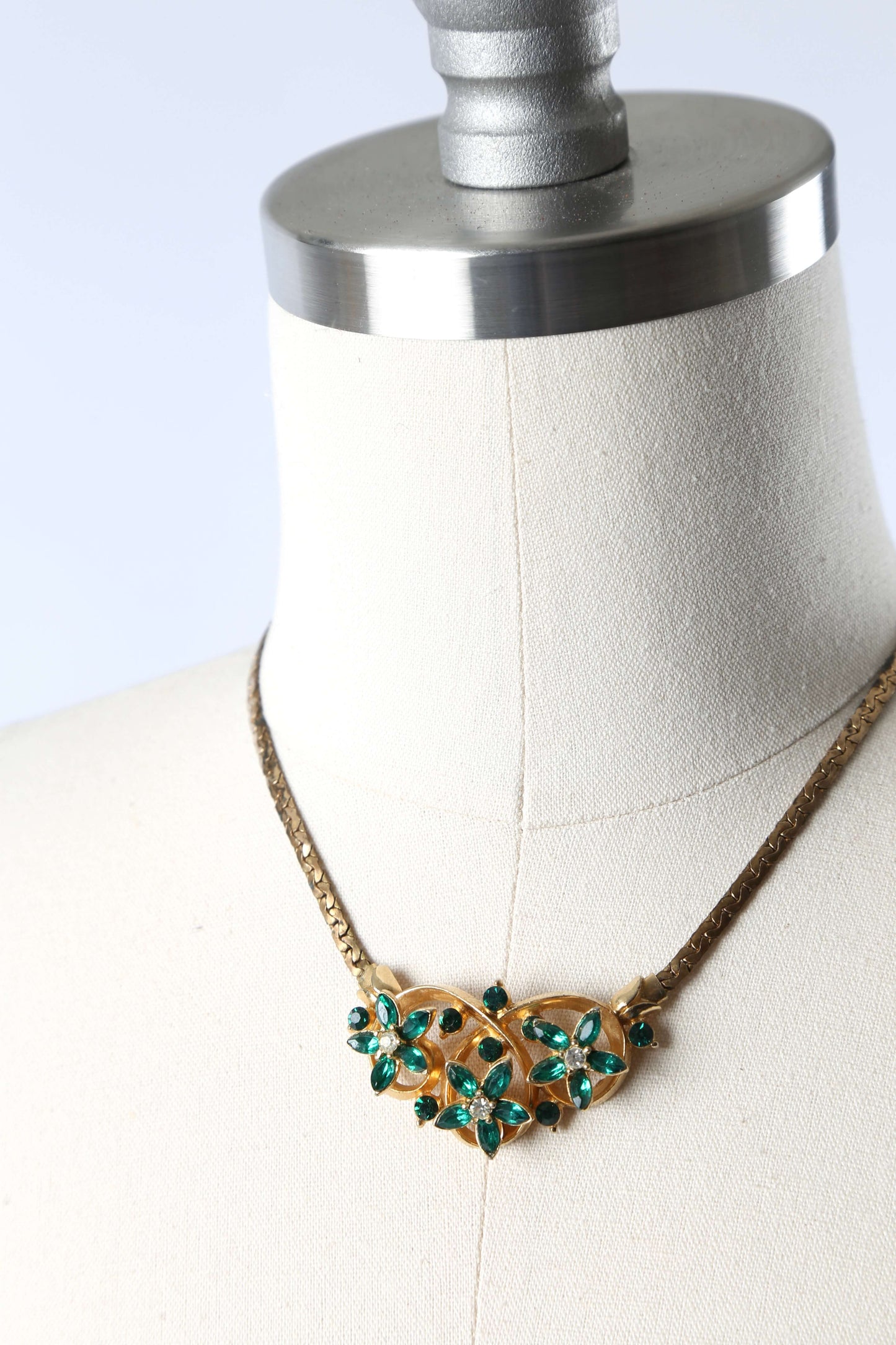 1940's Emerald Green Rhinestone Floral Necklace