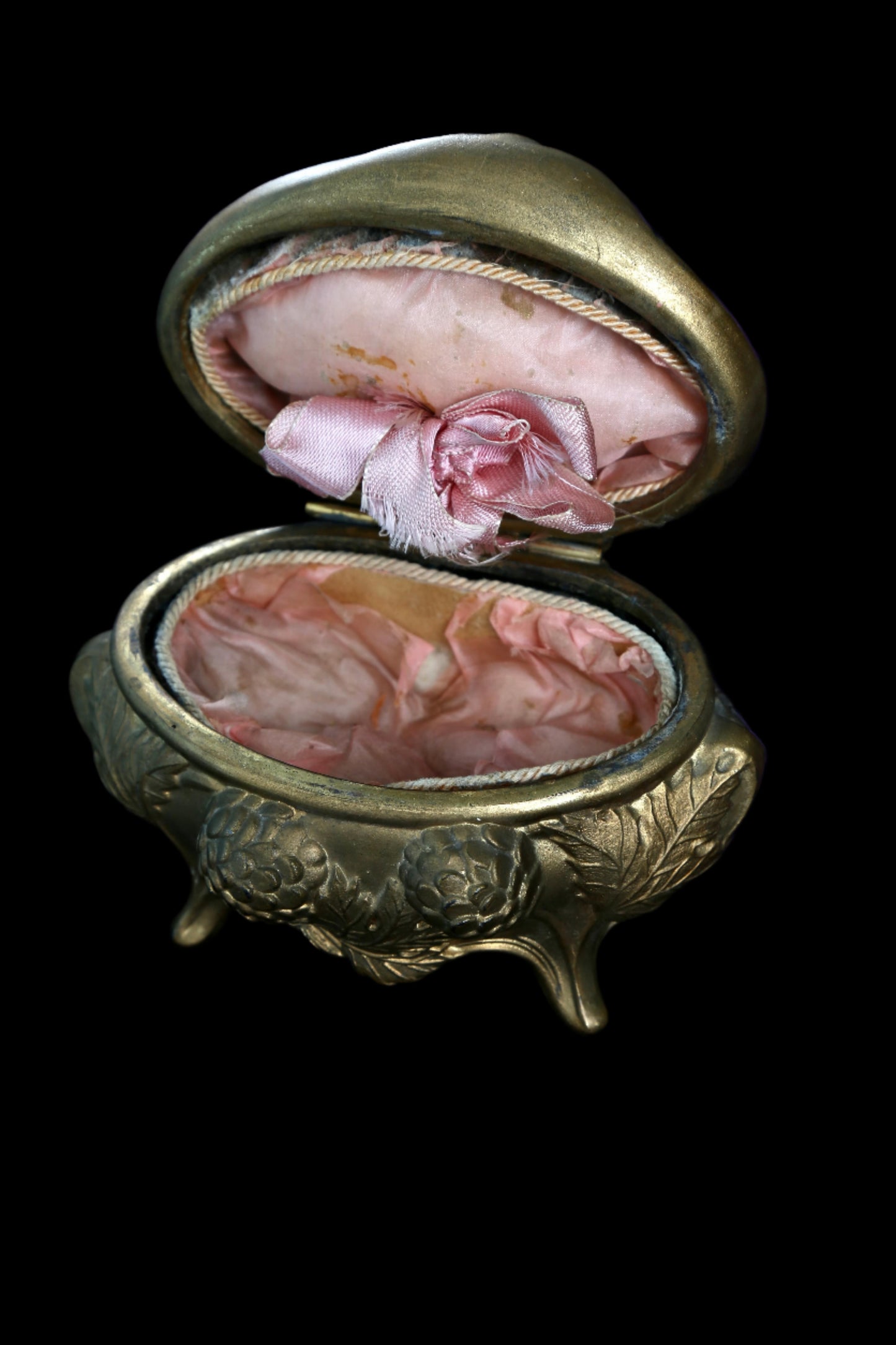1900's Large Pinecone Jewelry Casket