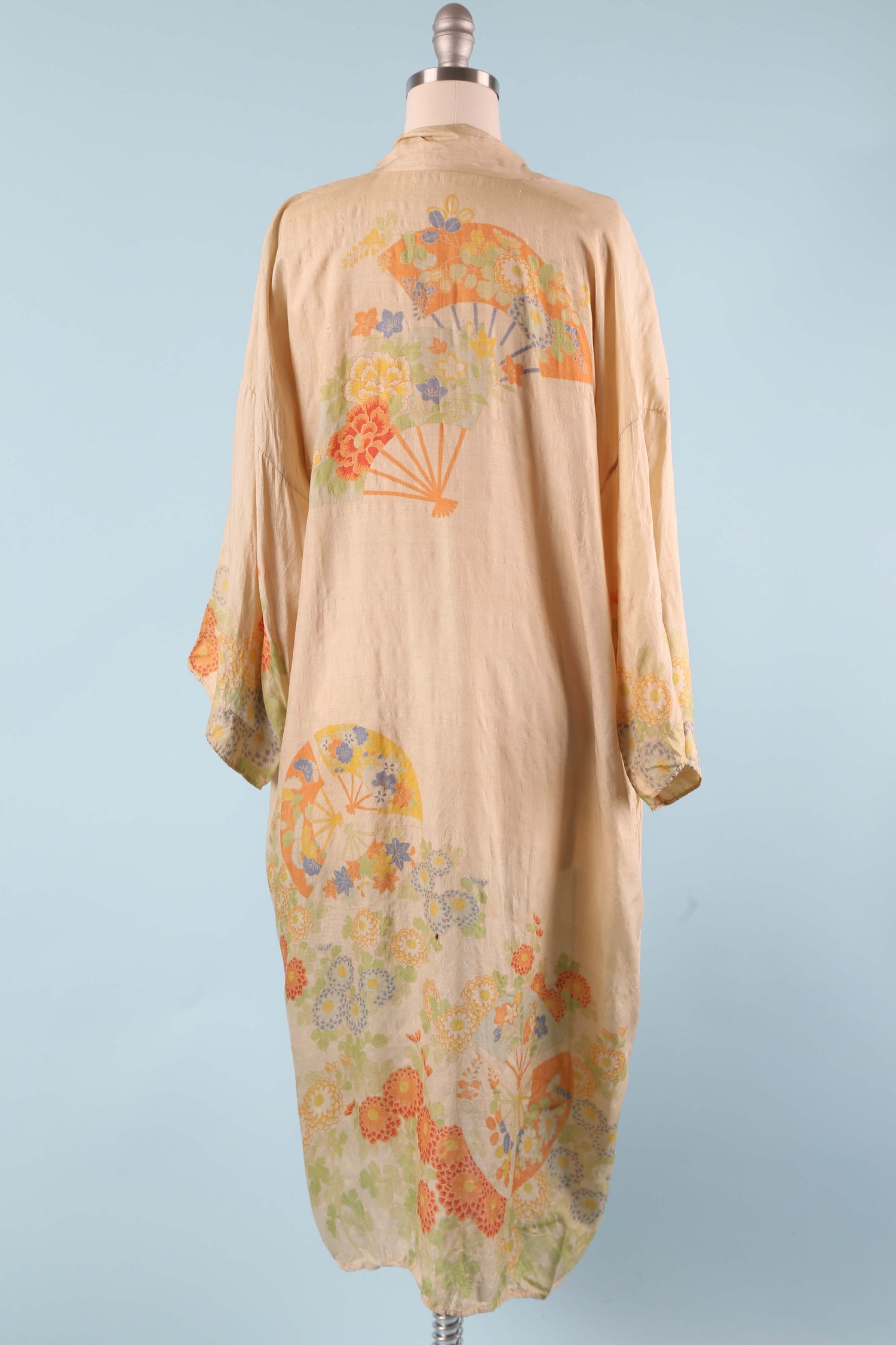 vintage silk kimono dressing gown Newly restored antique 1920s kimono dressing gown covered in the most lush three-dimensional silk embroidery
