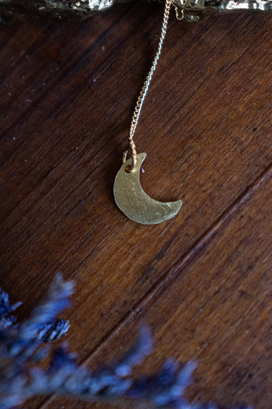 Hammered Moon Delicate Threader